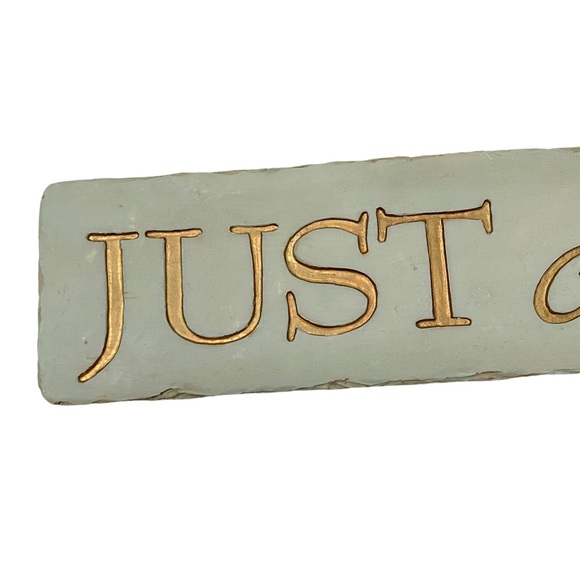 Amscan Grassland Road Resin Sign Just Chill Decorative Wall Accents NWT - Picture 3 of 8